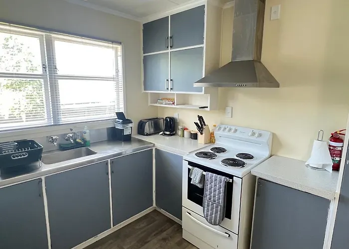 Spacious 3 Bedroom Near Skyline-5 Min Walk Vakantiehuis Rotorua