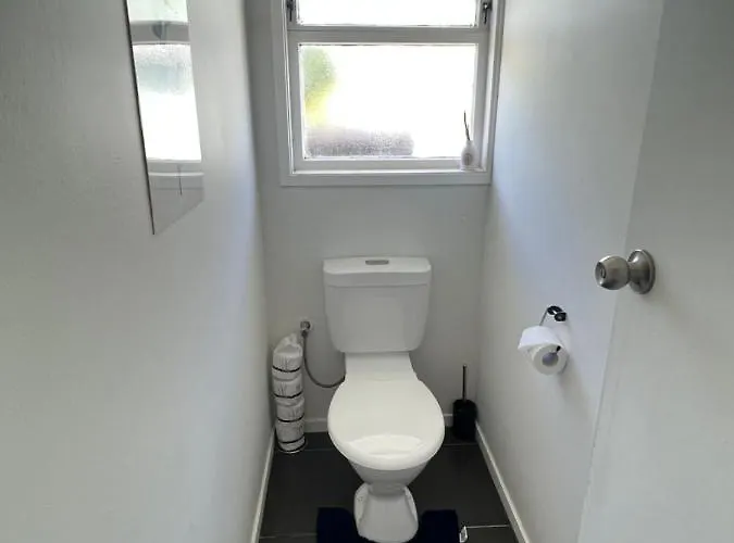 Spacious 3 Bedroom Near Skyline-5 Min Walk Vakantiehuis *